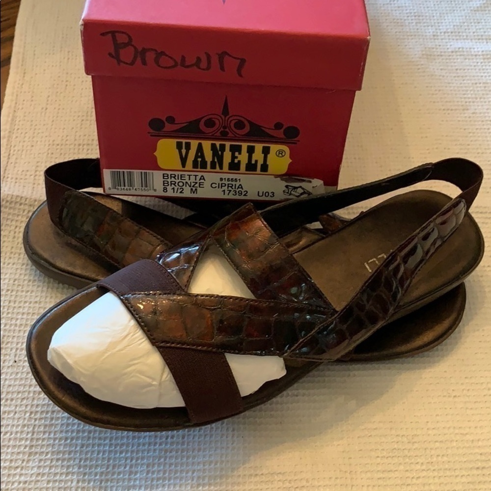 Vaneli Brietta Bronze Sandal. Good Cond. Sz/8.5.​​​​​​​​​​​​​​​​​​​​​​